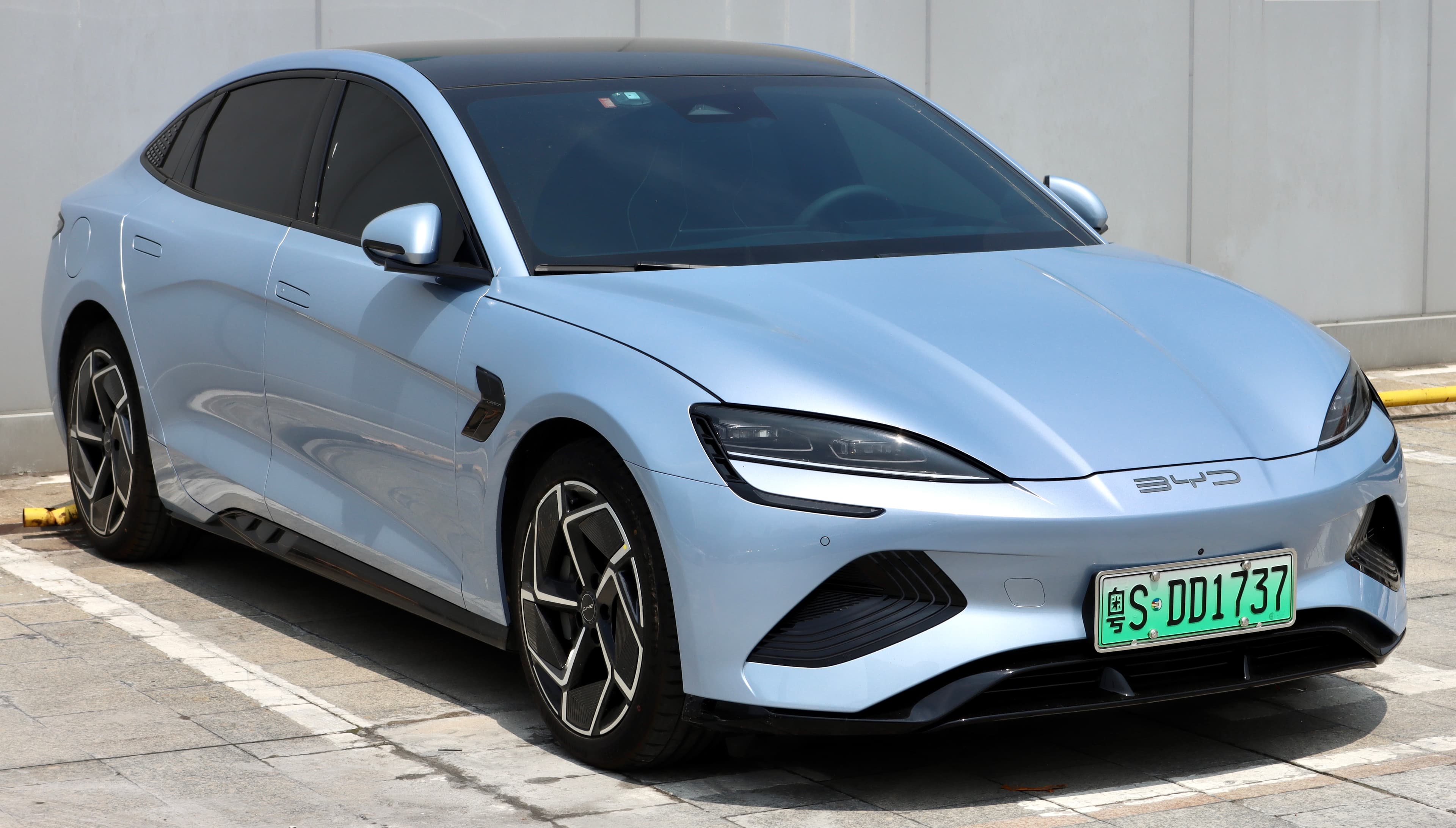 Автомобиль BYD Seal — экстерьер