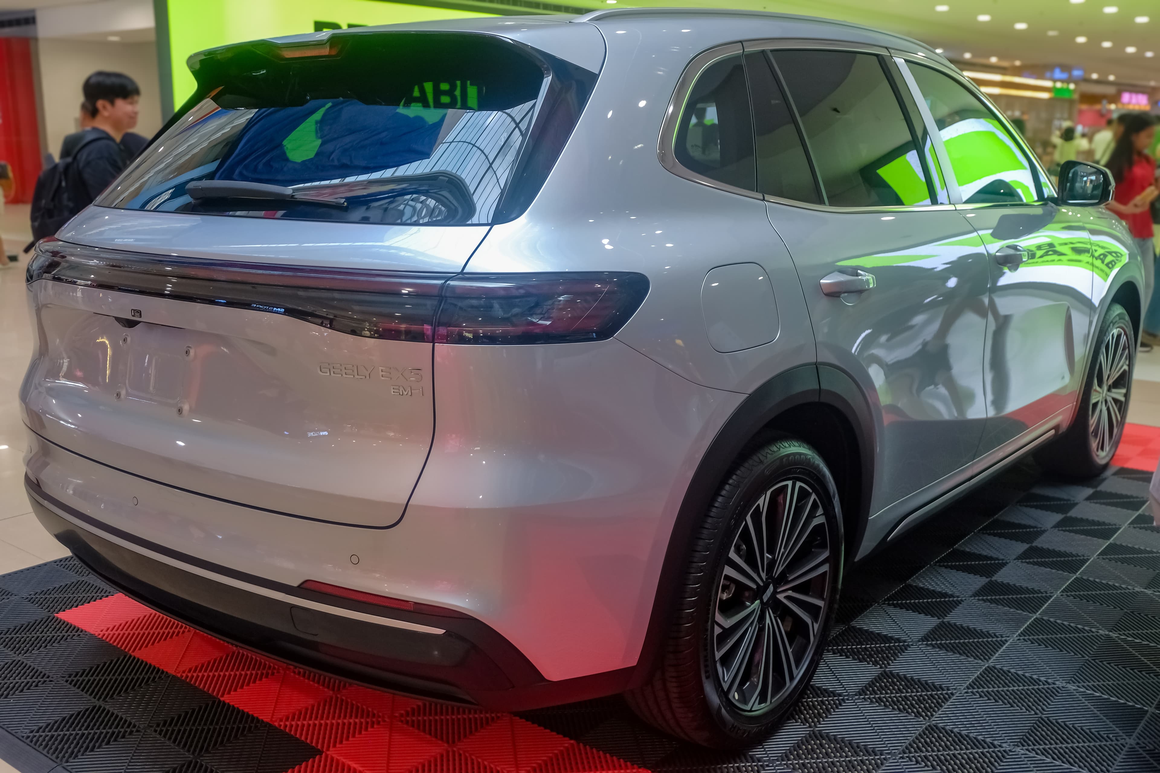 Geely Galaxy Starship 7 — салон