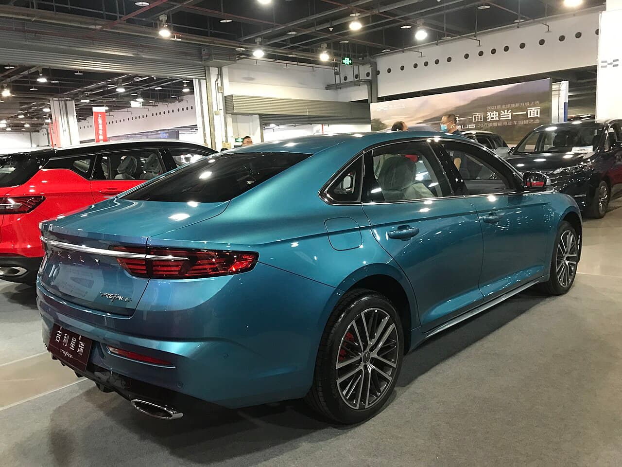 Geely Preface — вид сбоку