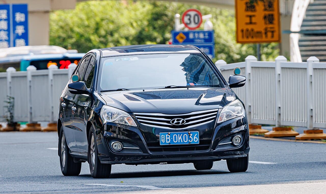 Hyundai Elantra — салон