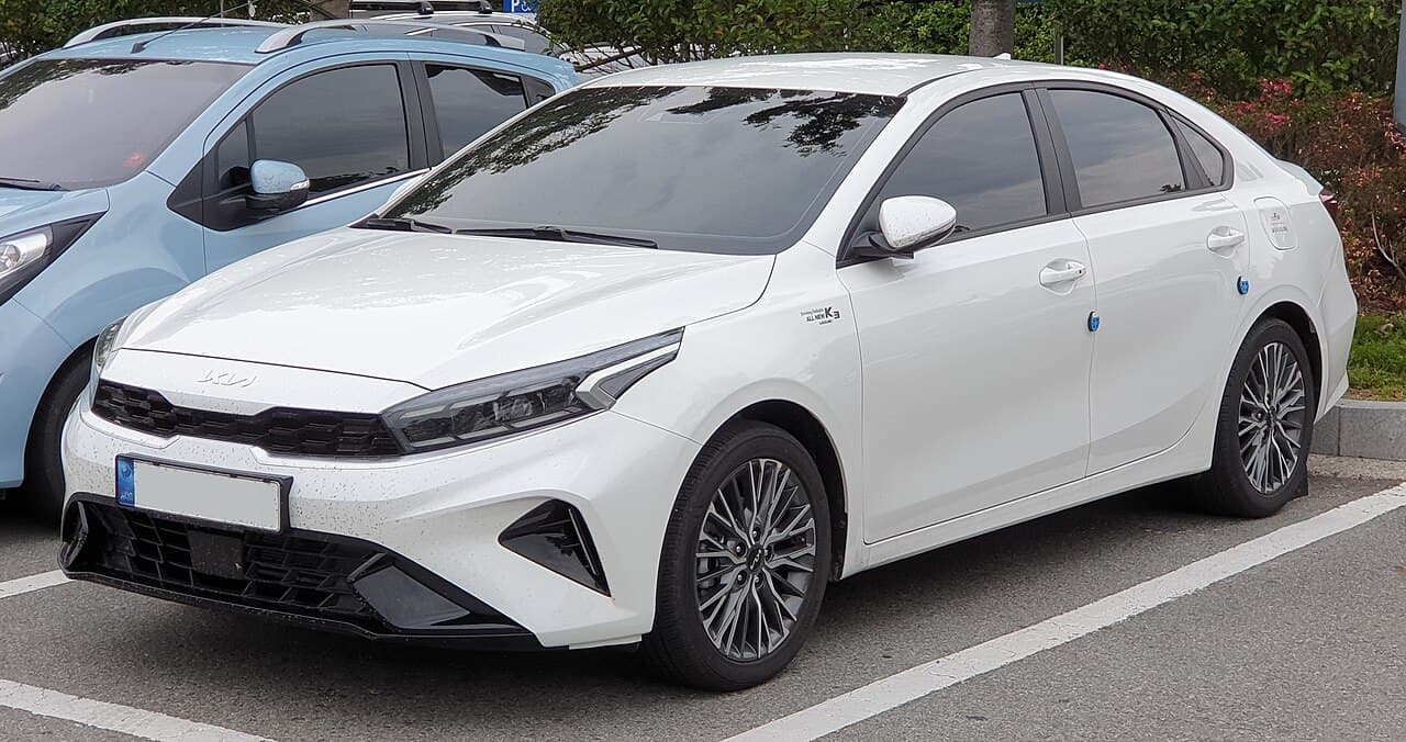 Kia K3 — салон