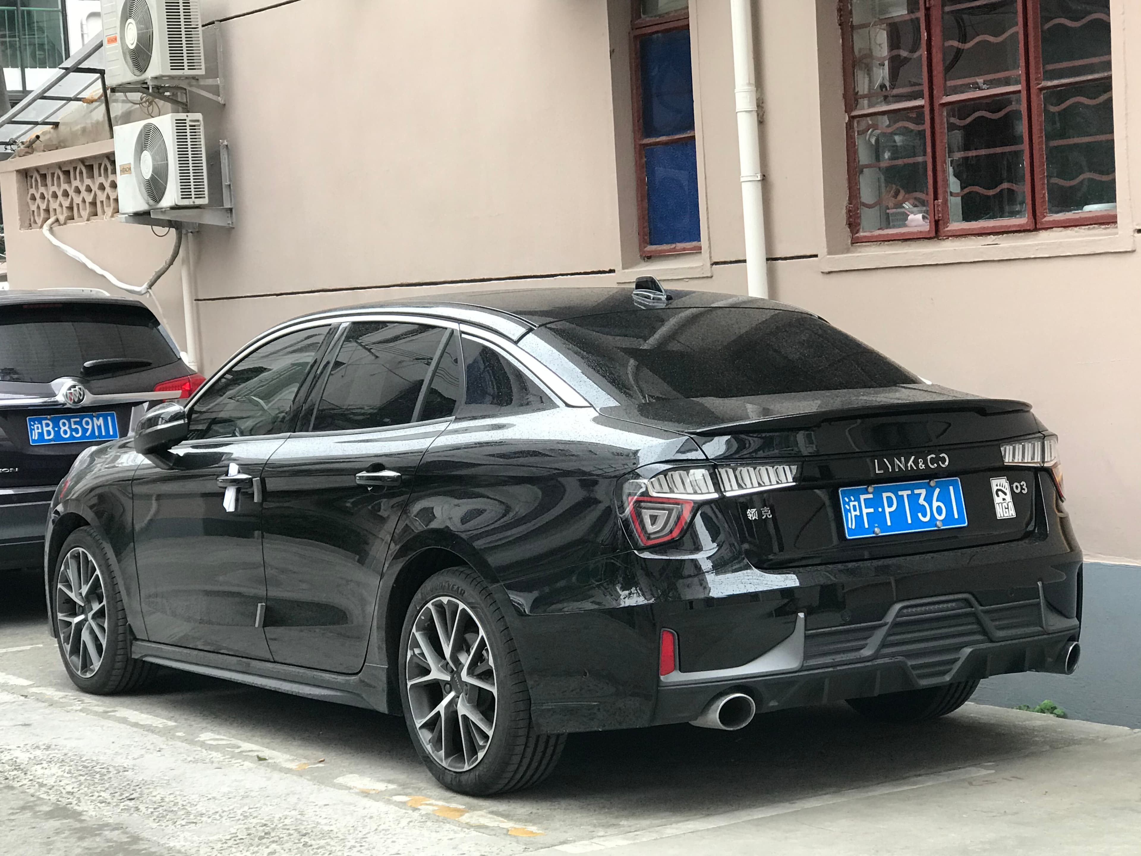 Lynk & Co 03