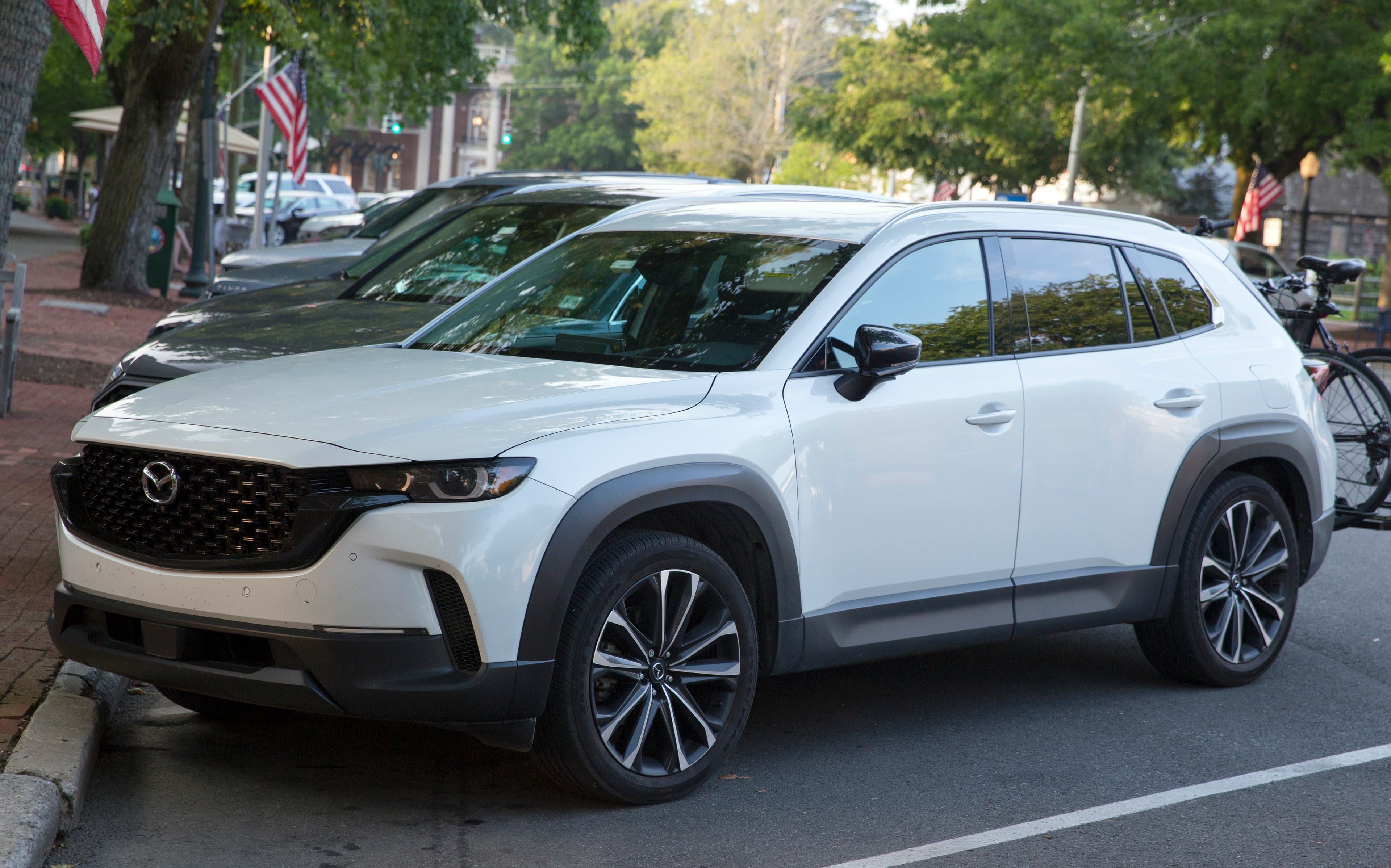 Mazda CX-50 — салон
