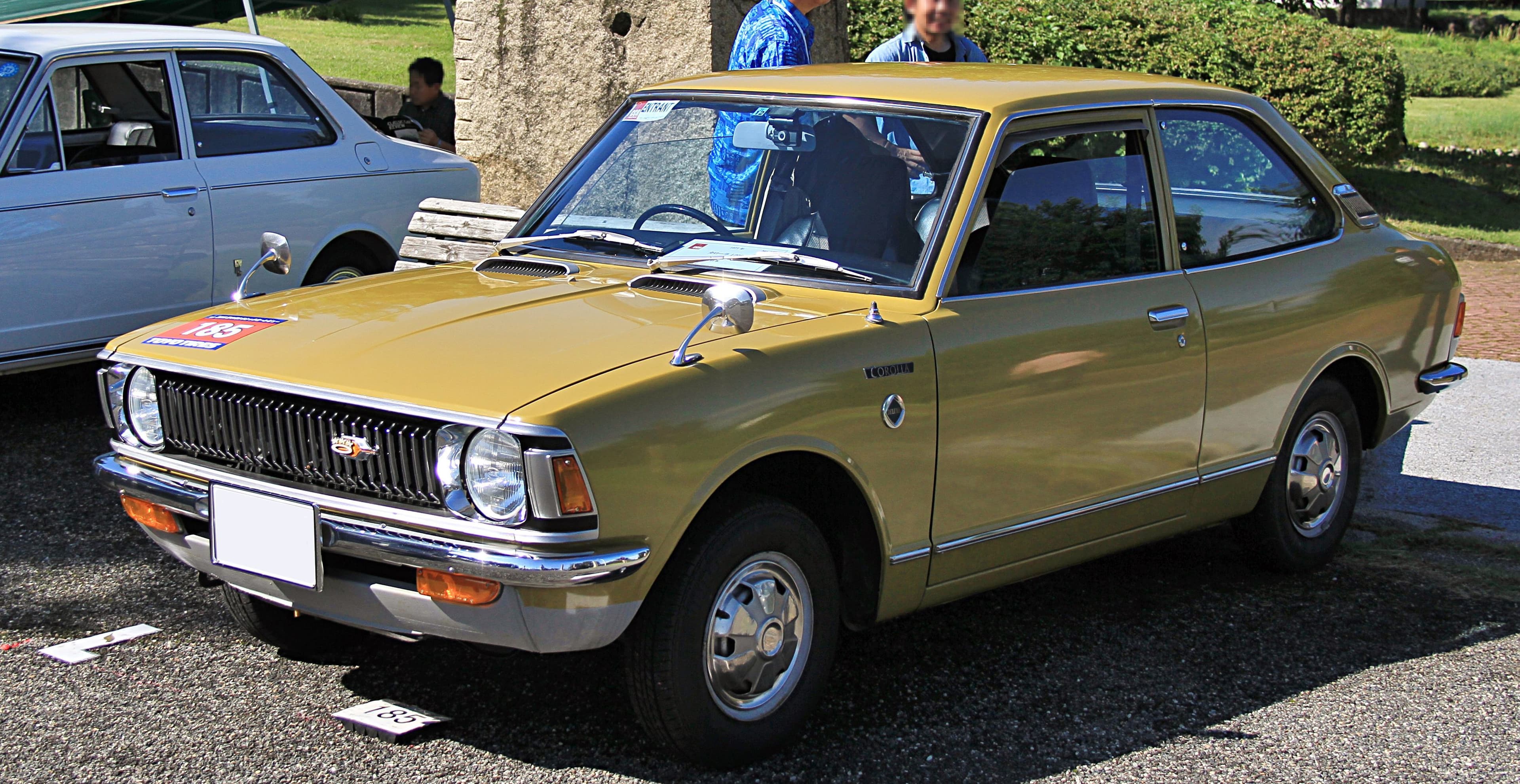 Toyota Corolla — салон